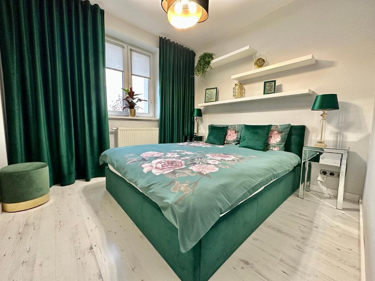 Luxapart Kalisz New Екстериор снимка